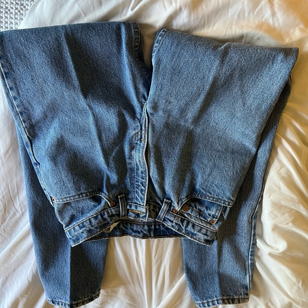 Levi's Women's Boyfriend Jeans in Classic Blue 7 Short